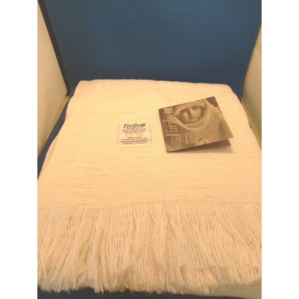 Faribo Woolen Mills Wool Blend Fringed Cream Accent Throw 60x50" Stadium Blanket
